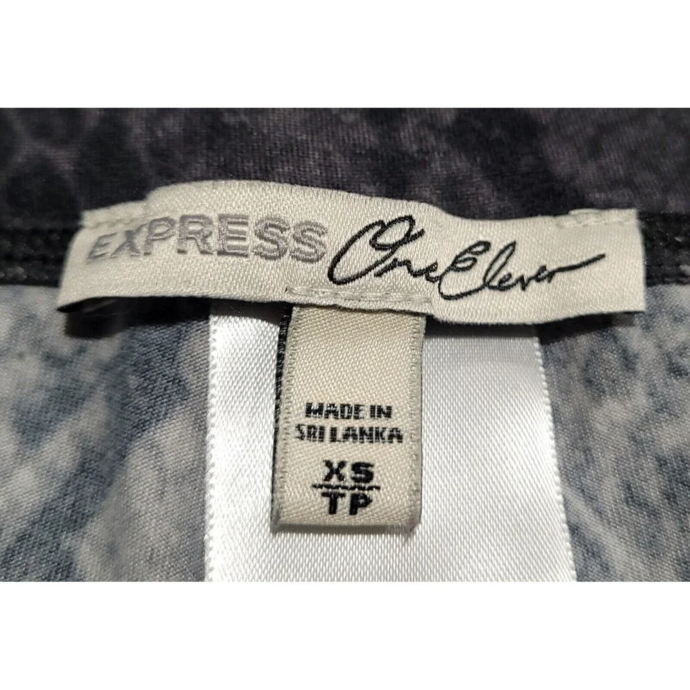 Express One Eleven Snakeskin Print Gray Leggings Gym Yoga Excercise Run XS NWOT - Picture 9 of 12